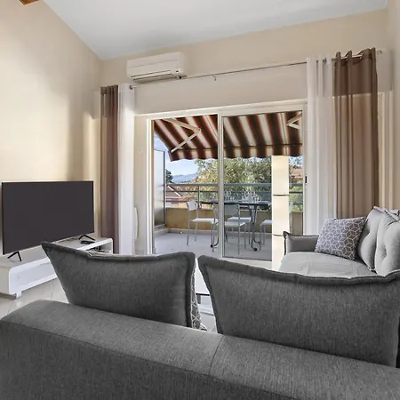 Joli 65m² Piscine Parking Apartment *